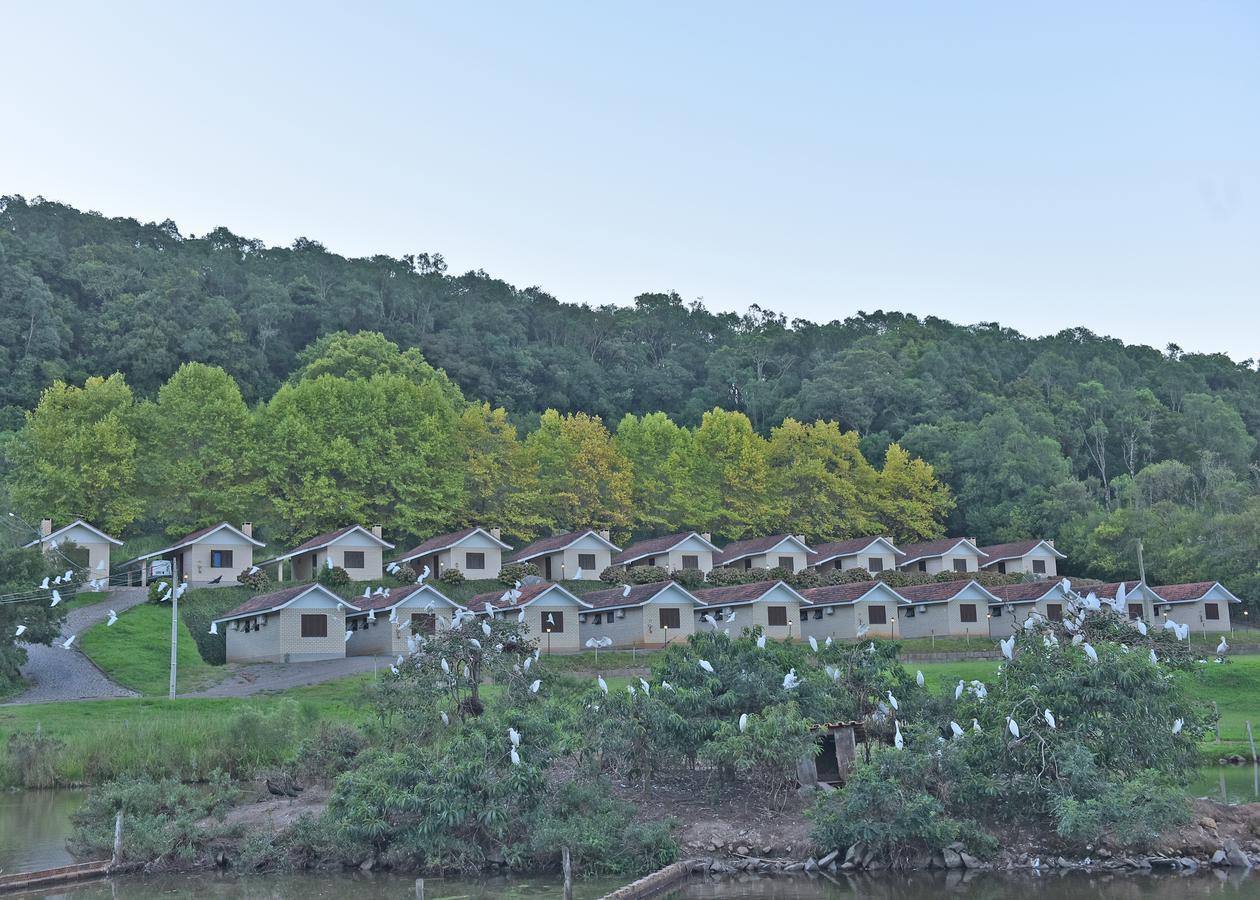 Pousada Parque Das Pitangueiras Флорис-да-Кунья Экстерьер фото